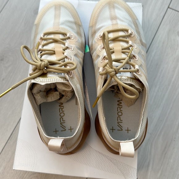 WMNS AIR VAPORMAX 2019 - Picture 3 of 7